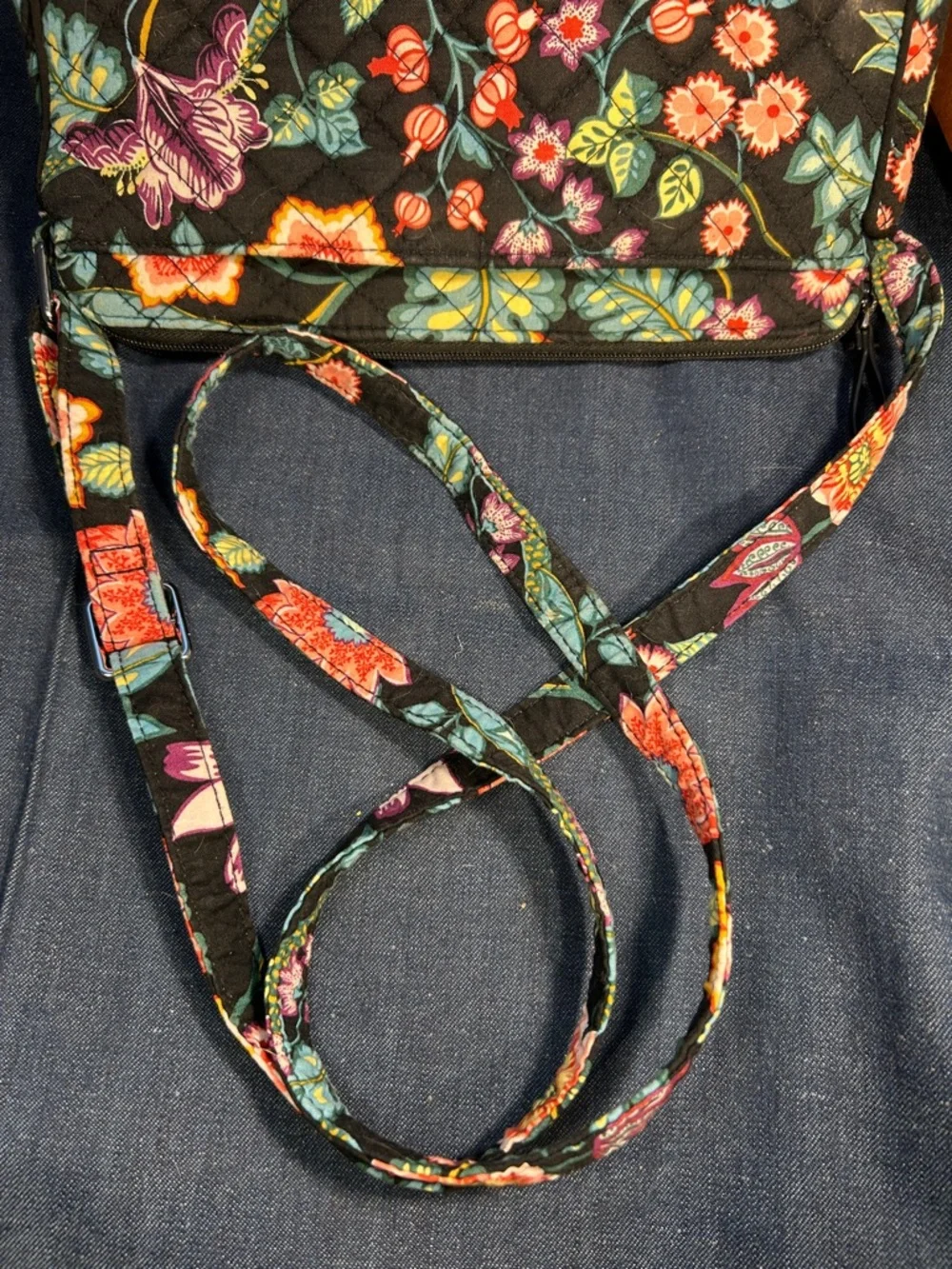 Vera Bradley cross body / shoulder pocketbook purse
